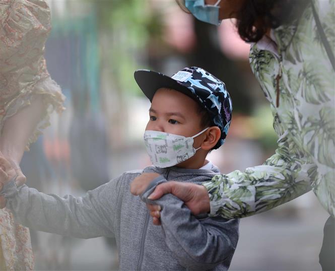 ngày đầu bé tới trường, trẻ mầm non Hà Nội, trẻ mầm non Hà Nội ngày đầu đi học, mầm non đến trường, ngày đầu trẻ mầm non đến trường, ngày đầu trẻ mầm non Hà Nội đi học