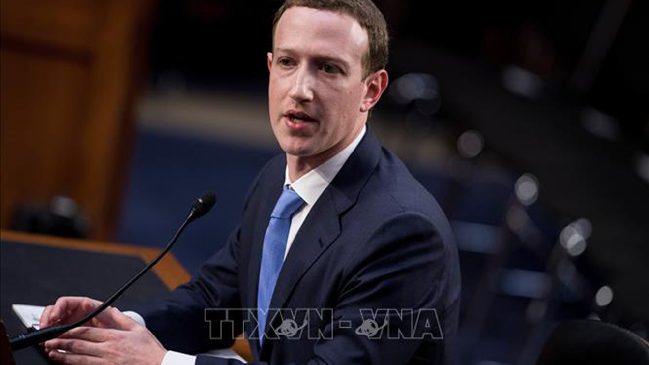 Nhà sáng lập Facebook, Mark Zuckerberg mất 71 tỉ USD