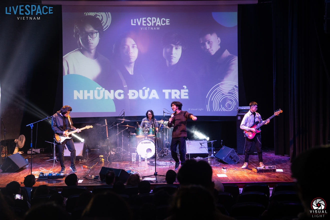Ban nhạc chiến thắng tại LiveSpace, LiveSpace Việt Nam