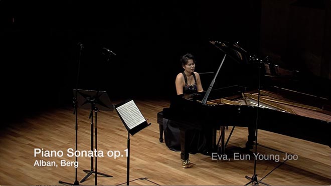 Eva Eun Young Joo (piano, Hàn quốc)