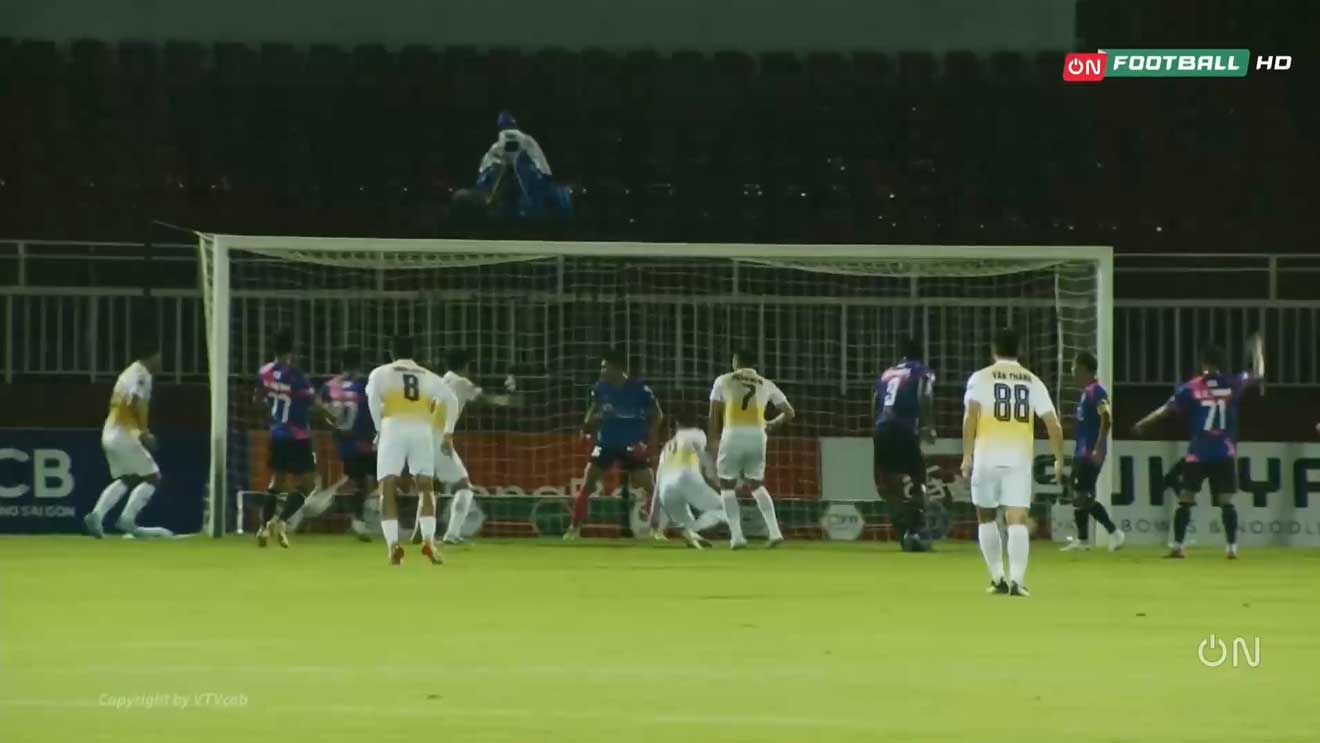 Video bàn thắng Sài Gòn 1-1 Bình Định: Bỏ lỡ cơ hội lên vị trí thứ 2
