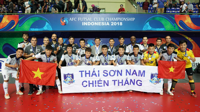 Futsal Việt Nam ngẩng cao đầu sau khi lập kỳ tích