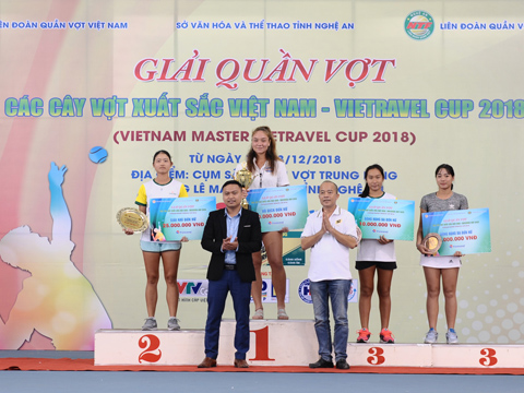 Tiffany Linh Nguyễn của Bình Dương cũng bảo vệ thành công danh hiệu vô địch đơn nữ. Ảnh: TT
