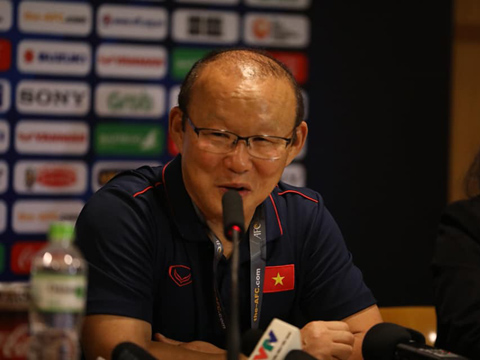 HLV Park Hang Seo còn nhiều việc phải làm với U23 Việt Nam. Ảnh: Hoàng Linh
