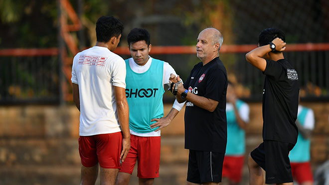 bóng đá Việt Nam, tin tức bóng đá, bong da, tin bong da, Văn Lâm, Dang Van Lam, Muangthong United, Thai League, DTVN, V League, AFC Champions League, AFC