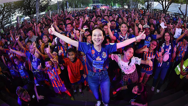 Nữ tướng bóng đá Thái Lan lập chiến tích cho đội nhà