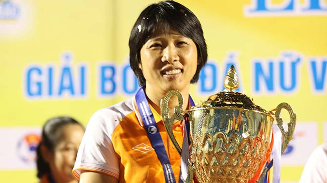 HLV Kim Chi thực sự là cô gái vàng của bóng đá nữ TP.HCM nói riêng và Việt Nam nói chung. Ảnh: AP