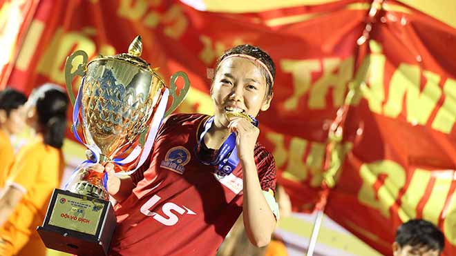Danh hiệu xuất sắc nhất giải năm nay hứa hẹn sẽ giúp Huỳnh Như có Quả bóng vàng Việt Nam 2020. Ảnh: AP
