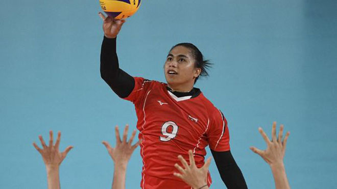 VĐV Aprilia từng là chủ công số 1 bóng chuyền nữ Indonesia. Ảnh: ANTHONY WALLACE / AFP