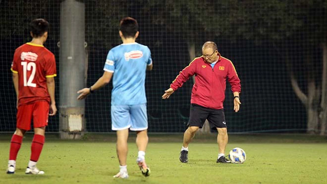 HLV Park Hang Seo có thể bảo vệ thành công tấm HCV SEA Games 31 cho bóng đá Việt Nam với lợi thế sân nhà. Ảnh: VFF