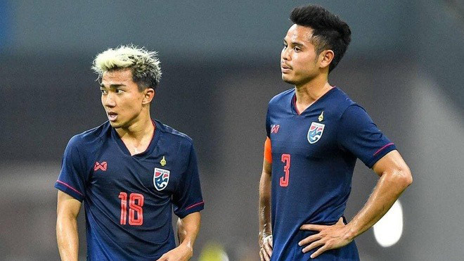 Bunmathan (phải) nhận tiền lương kỷ lục khi trở lại Thái Lan thi đấu. Ảnh: TL