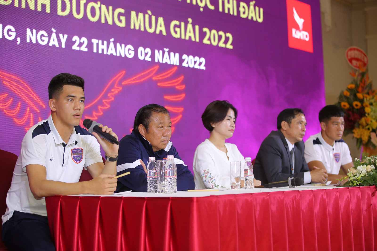 Tiến Linh cùng B.Bình Dương nỗ lực đạt huy chương ở V-League 2022. Ảnh: BBD