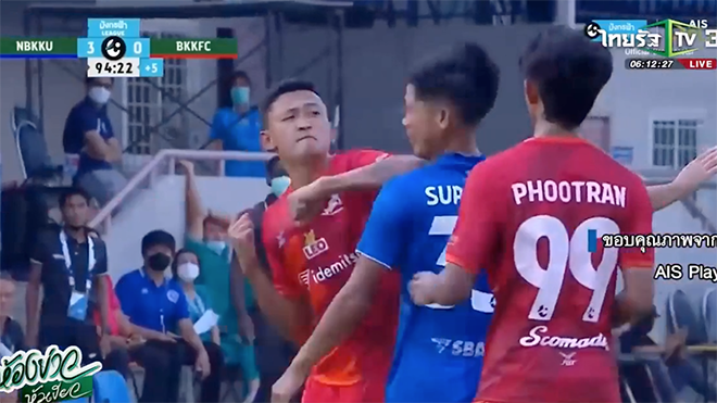 Cầu thủ Thái Lan đánh đồng nghiệp đối diện án tù