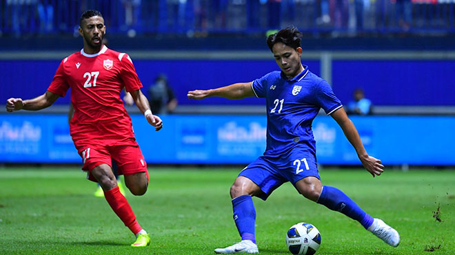 Thái Lan (xanh) bị Bahrain đánh bại ngay trên sân nhà tối 31-5. Ảnh: Changsuek