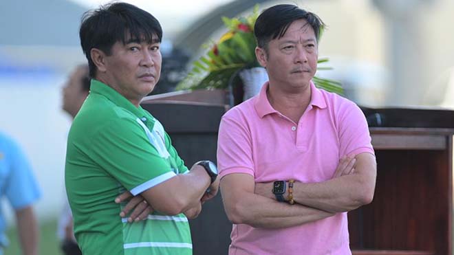 HLV Lê Huỳnh Đức tái xuất V-League với chức danh GĐKT Sài Gòn FC từ vòng 11 và sẽ đối đầu người đồng đội một thời Minh Chiến ở CLB TP.HCM. Ảnh: TPHCM