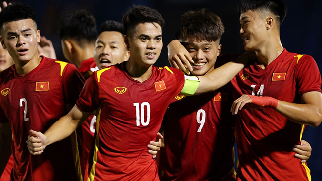 Văn Khang vẫn là đầu tàu giúp U19 Việt Nam vượt qua U19 Myanmar tối 5-8 trên sân Bình Dương. Ảnh: Ngọc Dương