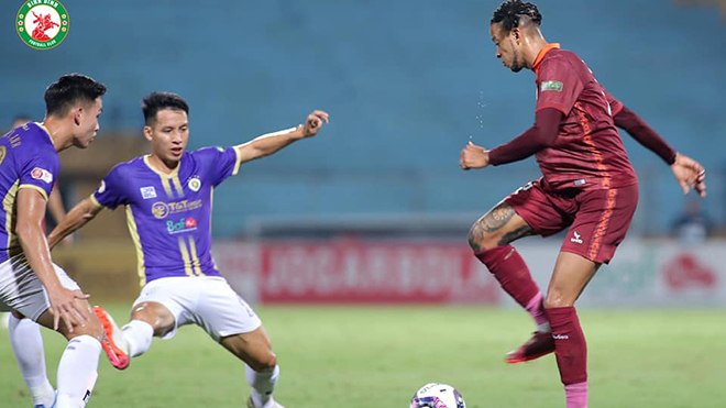Hùng Dũng cùng Hà Nội FC đã có trận đấu nhạt nhoà trước T.Bình Định tối 2-9. Ảnh: T.Bình Định