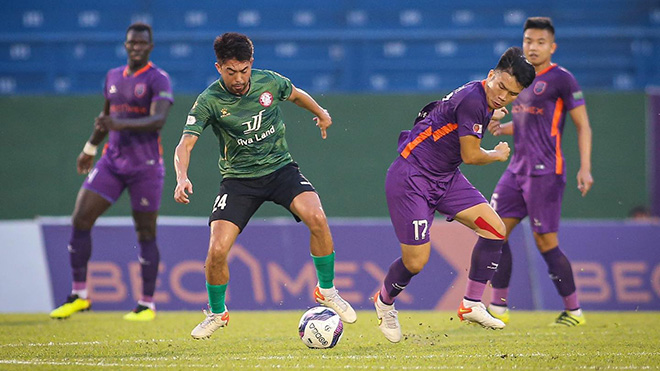 Lee Nguyễn sẽ rất vất vả khi gặp lại Hà Nội FC trận tới. Ảnh: TPHCM