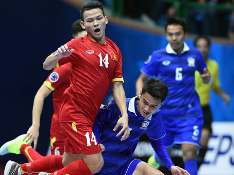 Việt Nam (đỏ) hy vọng sẽ gặp Thái Lan ở chung kết giải năm nay. Ảnh: Q.L