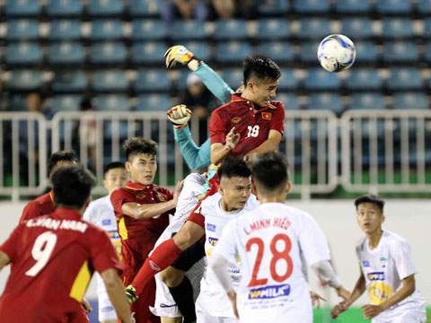 U19 tuyển chọn Việt Nam quá vượt trội so với các đối thủ ở giải năm nay. Ảnh: Anh Lập
