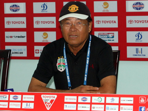 HLV Trần Bình Sự cho rằng ông Park Hang Seo khó thành công để đưa Việt Nam vào top 100 FIFA. Ảnh: Quang Liêm