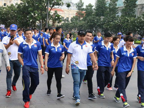 Lực sĩ Thạch Kim Tuấn - niềm hy vọng vàng của thể thao Việt Nam tại SEA Games 29 tham dự sự kiện. Ảnh: Nam Trung