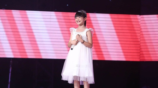 ‘The Voice Kids’ tập 4: ‘Thiên thần’ hát nhạc Adele khiến Soobin, Hương Tràm phải show hết chiêu trò