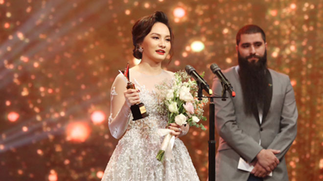 TRỰC TIẾP Lễ trao giải VTV Awards 2018: Hồng Đăng và Lan Phương đoạt giải nam, nữ diễn viên ấn tượng
