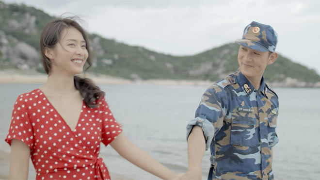 VIDEO 'Hậu duệ mặt trời Việt Nam' công bố nhạc phim 'Bên em là anh' ngọt lịm