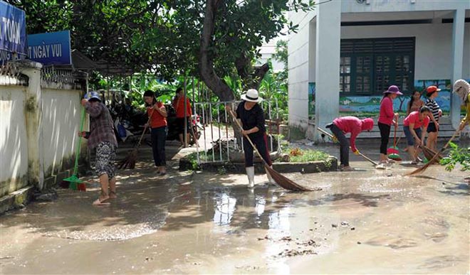 Khánh Hòa lo lại hứng bão số 9 ngay sau khi 18 người chết vì bão số 8