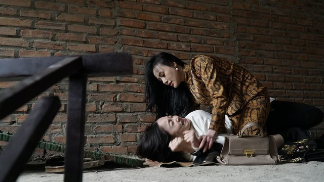 VIDEO 'Nàng dâu order' tập 7: Vy điên loạn bắt cóc, đánh đập Lam Lam