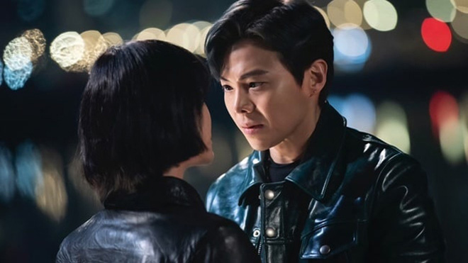 Cuộc gặp bí ẩn của Lee Ji Ah và Park Eun Suk trong 'Penthouse Cuộc chiến thượng lưu 2'