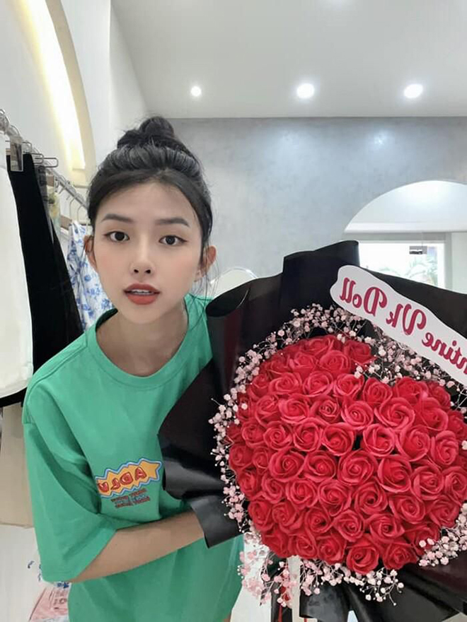 Quà Valentine 14 2, Quà Valentine 14 2 của sao Việt, Quà Valentine, sao Việt, Valentine sao Việt, Valentine Cường Đô La, Valentine Phan Mạnh Quỳnh