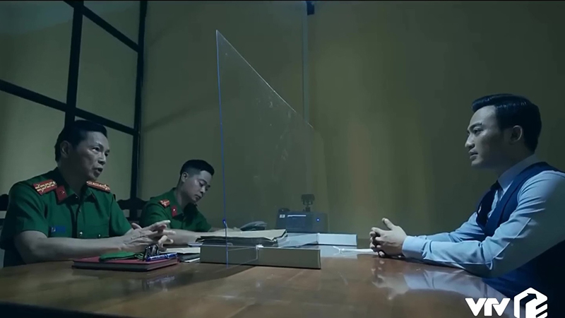 Phim 'Đấu trí': Khải chối tội, Tuấn 'nháy' lộ sơ hở trước Đại tá Giang