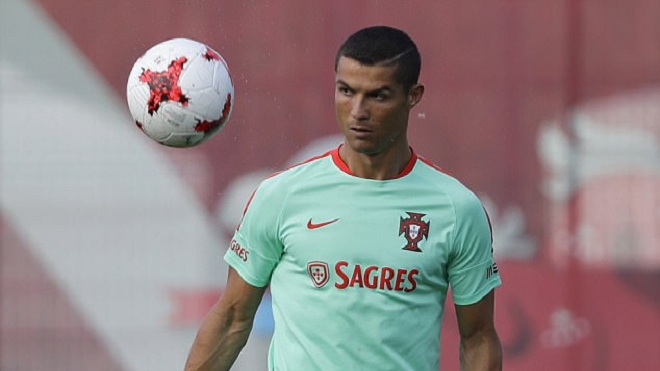 NÓNG: Ronaldo đã nói với đồng đội về tương lai của mình