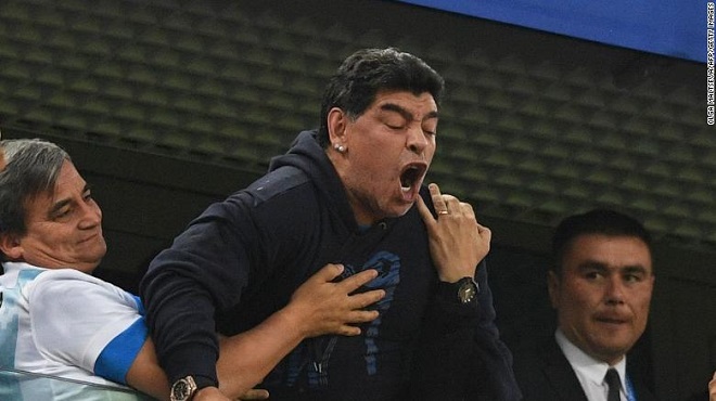 Maradona sẵn sàng dẫn dắt Argentina... miễn phí sau thất bại ở World Cup 2018