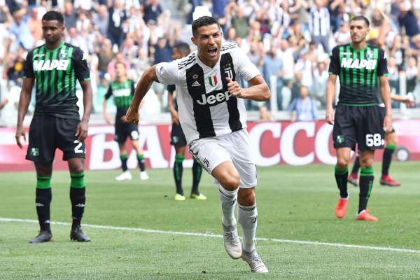 CẬP NHẬT tin sáng 17/9: Ronaldo 'mở tài khoản' ở Juve. De Gea là 'Messi phiên bản thủ môn'