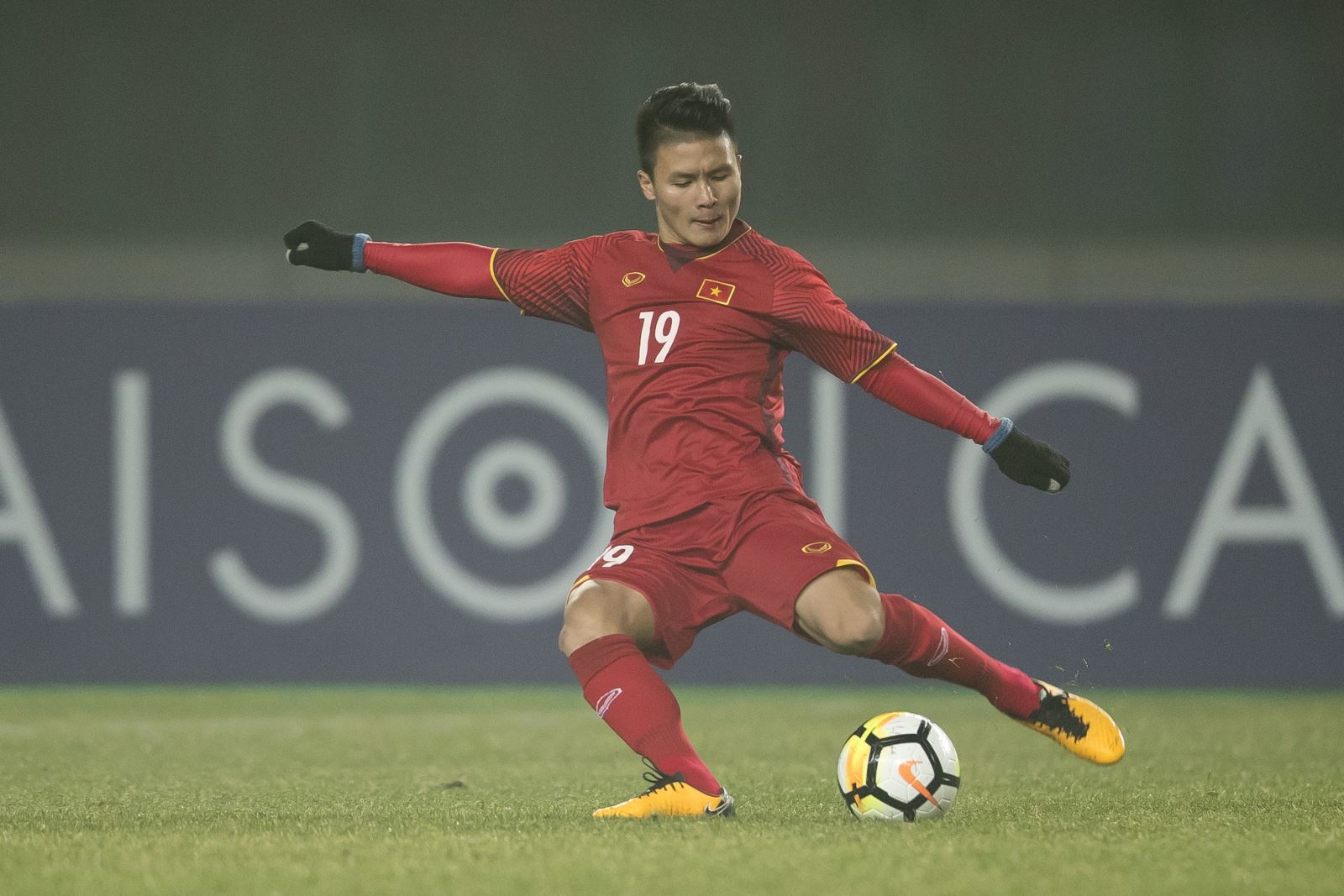 CẬP NHẬT tin tối 6/9: U23 Việt Nam được xem là số 1 ĐNA. Quang Hải được trang chủ AFF Cup vinh danh
