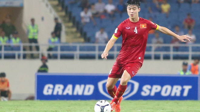 Chuyên gia ESPN chọn Việt Nam là ứng viên số 1 ở AFF Cup. Văn Lâm và Duy Mạnh được báo nước ngoài khen