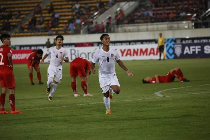 Cầu thủ Myanmar bị 'hành xác' vì phải quá cảnh ở Thái Lan
