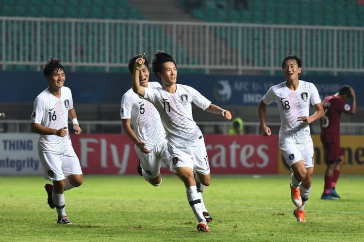 U19 Hàn Quốc và U19 Saudi Arabia sẽ gặp nhau trong trận Chung kết giải U19 châu Á. Trận đấu này diễn ra vào lúc 19h30 ngày 4/11, được trực tiếp trên kênh VTV6.