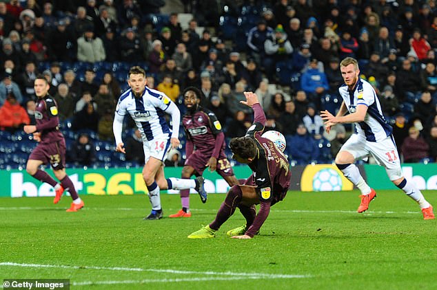 penalty, West Brom, Swansea, đá hỏng 11m, đá hỏng phạt đền, Bốc thăm Cúp C1, Bốc thăm Champions League, Trực tiếp bốc thăm Cúp C1, bốc thăm tứ kết, tứ kết champions league, tứ kết cúp c1, xem trực tiếp bốc thăm, trực tiếp bốc thăm