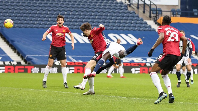 ĐIỂM NHẤN West Brom 1-1 MU: Fernandes lại là cứu tinh. Hàng thủ MU gây thất vọng