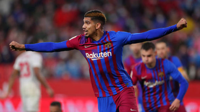 Sevilla 1-1 Barcelona: Chơi hơn người, Barca vẫn bị cầm chân