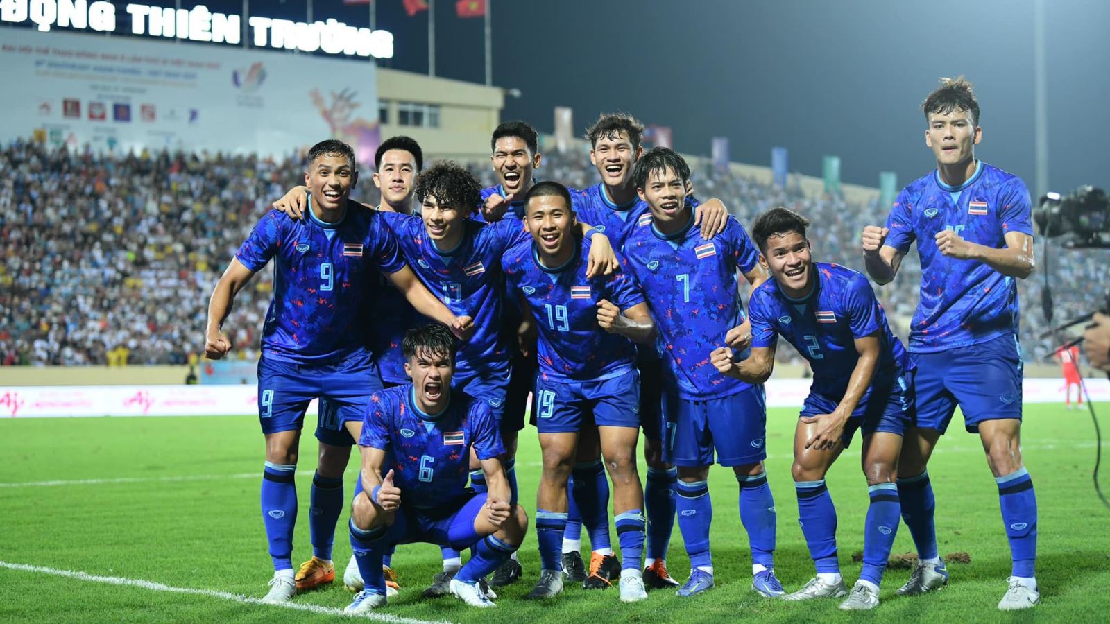 U23 Thái Lan 5-0 U23 Singapore: Sao trẻ thi nhau tỏa sáng, người Thái thị uy sức mạnh