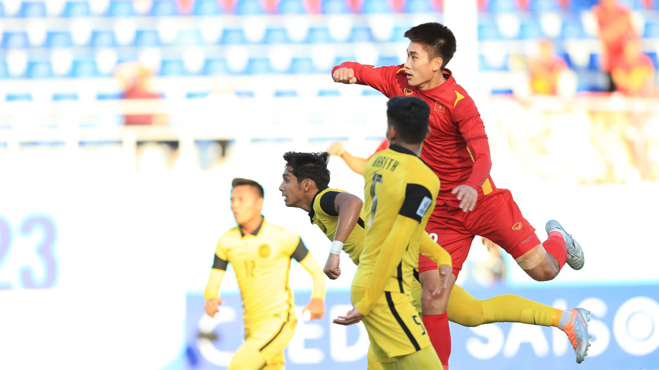 AFC ca ngợi cú đánh đầu xé lưới U23 Malaysia của Nhâm Mạnh Dũng