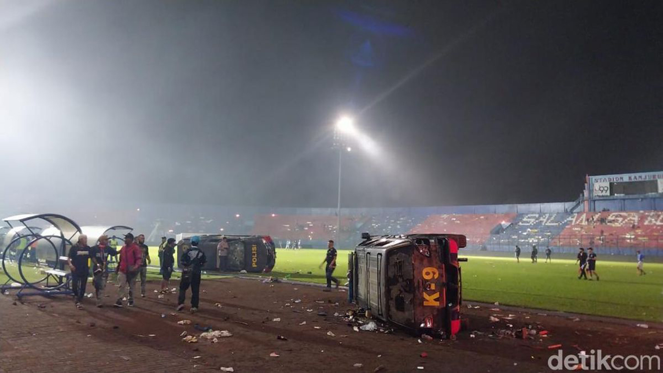 Truyền thông thế giới sốc nặng vì thảm kịch bóng đá ở Indonesia