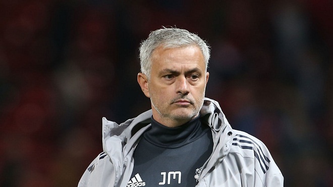 Tin HOT M.U 6/10: Mourinho mâu thuẫn với lãnh đạo vì Fellaini. Oezil 'bật đèn xanh' cho M.U