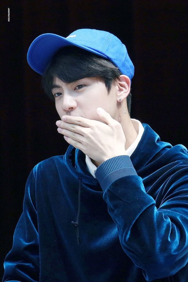 BTS, BTS tin tức, BTS thành viên, Kpop, ARMY, BTS idol, Jin, Jin BTS, BTS Jin, BTS photo, BTS instagram, BTS twitter, ảnh BTS, BTS youtube, BTS weverse, BTS live, bts