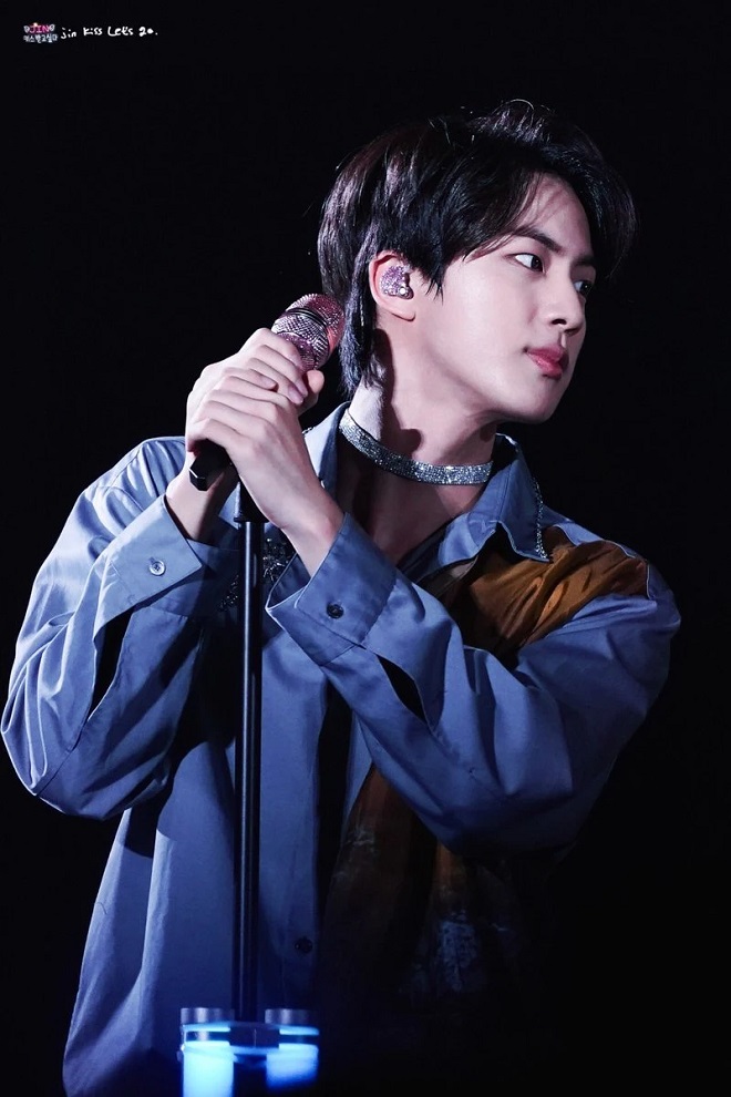 BTS, Jin đeo choker, Jin đeo vòng cổ, vòng cổ của Jin, hút hồn ARMY, worldwide handsome, Jin BTS, ARMY, Kpop